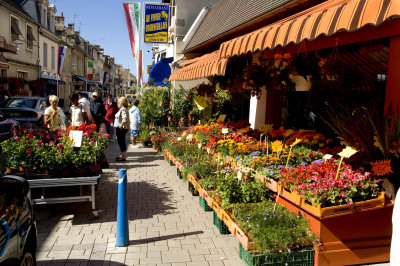 Courseulles sur Mer -  main street