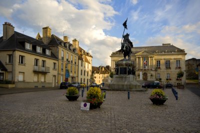 Falaise town square