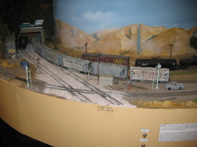 Cementipede PU at SP xing.JPG