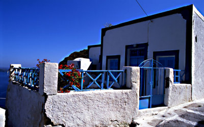 HOUSE  AT THIRASIA ISLAND