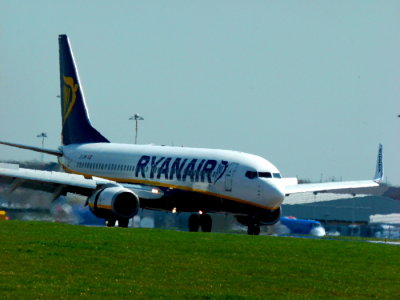 Ryanair EI-DWI Boeing 737 @ East Midlands