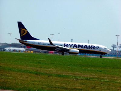 Ryanair EI-DWI Boeing 737 @ East Midlands