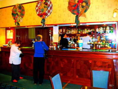 Scot!and - Lochs & Glens - Loch Achray Hotel  - Bar
