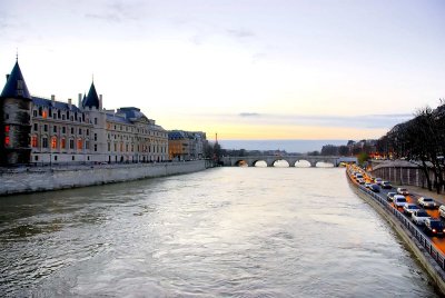 Seine, above the Pont Au Change