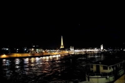 Tour Eiffel and Seine