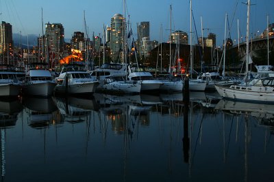 Night falls in Vancouver