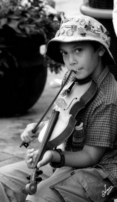 2007_08_06 Fringe Fiddler