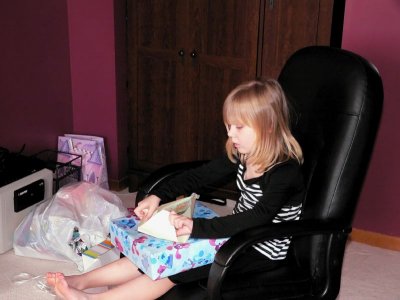 lora_katelyn_party_2007