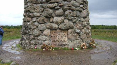 memorial to battle of culloden