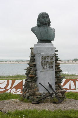 Bering monument Nikolskoye settlement OZ9W2075