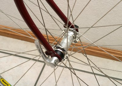Front XT HB-737 Hub