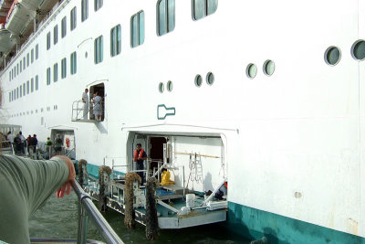 2006_1224cruise0125.jpg