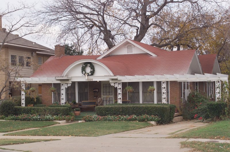 1026 N Beckley Ave, House Where Oswald had a Room on Nov 23, 1963