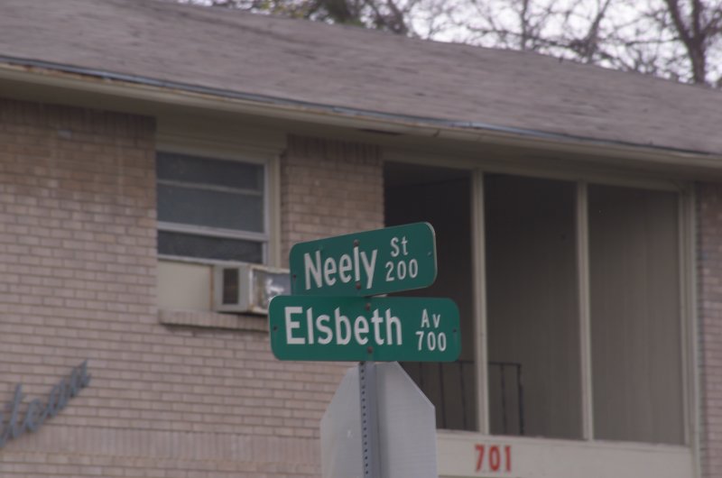 Lee Harvey Oswald  Lived at 604 Elsbeth before moving to Neely address