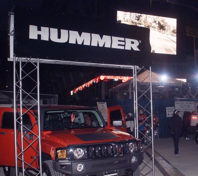 HUMMER Official  Race Vehicle of the Wellstone's Dallas  White Rock Marathon 2006