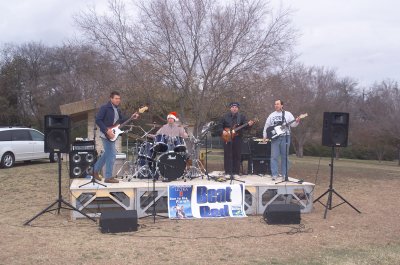 One of many Live Music Bands along the race course