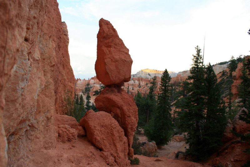 Hiking the Navajo Loop