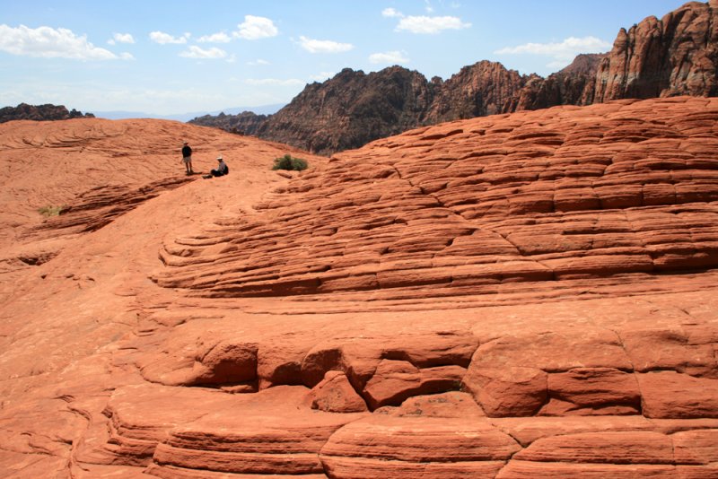 Hking the sandstone formations of Snow Canyon