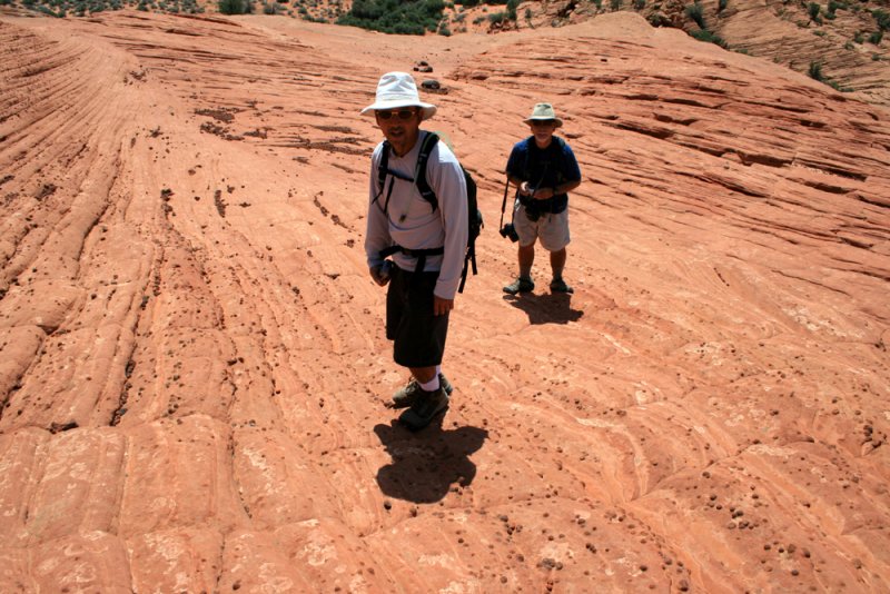 Hking the sandstone formations of Snow Canyon