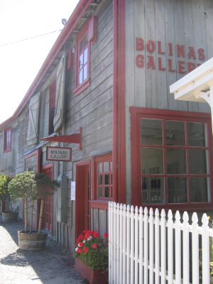 Bolinas gallery and historical exhibits.