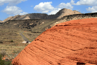 Hking the sandstone formations of Snow Canyon