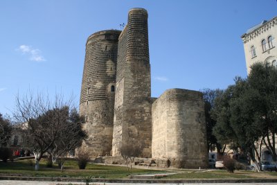 Maidens Tower in Azerbaijan.JPG