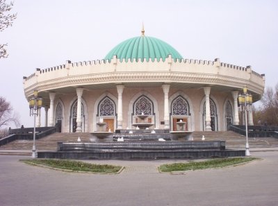 Amir Temur Museum, Tashkent Uzbekistan.jpg