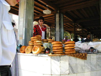 Open air market 2, Samarkand Uzbekistan.JPG