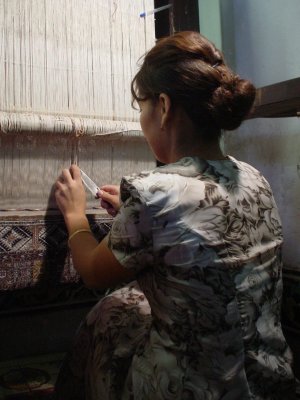 Weaving Samarkand Uzbekistan.JPG
