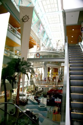 Mall, Kuwait City.jpg