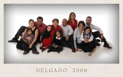 Delgado 2006 Holiday and Full Family Portraits