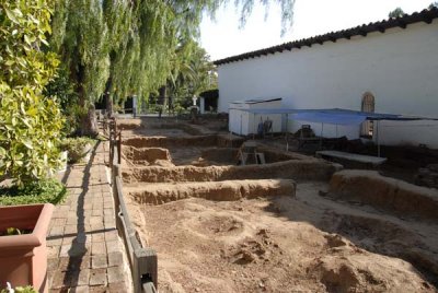 Archealgical excavation.jpg