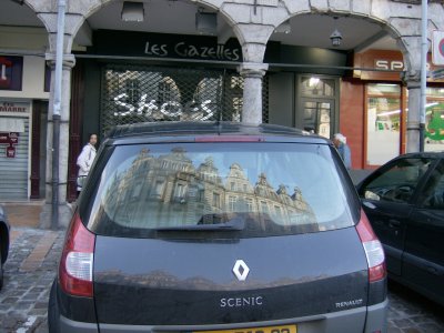 Reflections in Arras