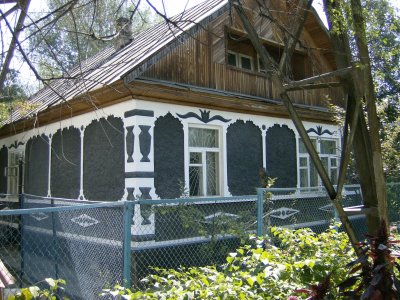Old style wooden house, behind Dostyk Avenue
