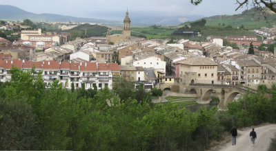 Panoramic view of Puente de la Reina