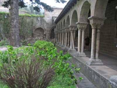 Another view of the claustro