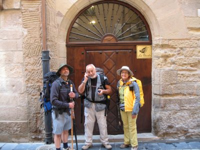 Jose Luis, Jacinto and Lillian at the door of La Becada