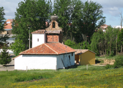 Stork nests at Iglesia de Valdelafuente