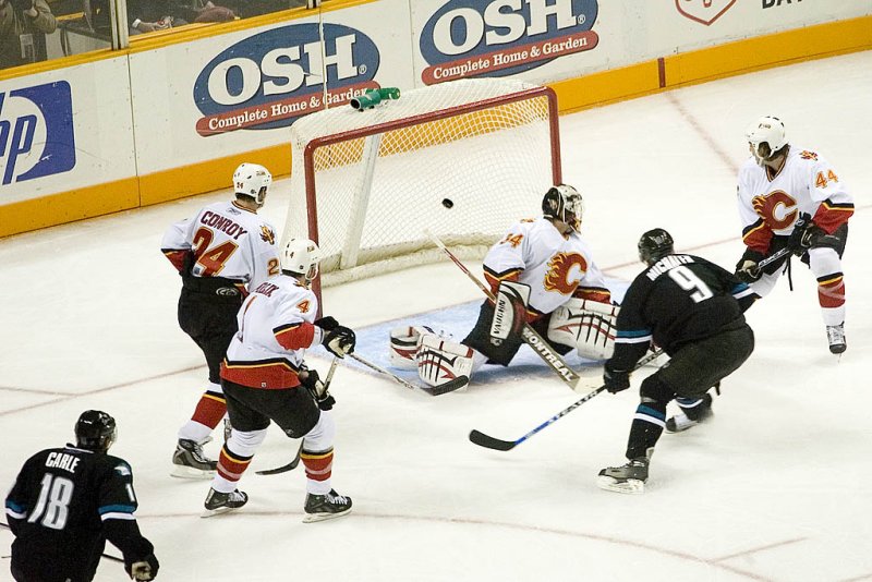 Calgary Flames vs. San Jose Sharks - April 05, 2007