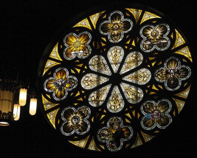 church stained glass 1382.jpg