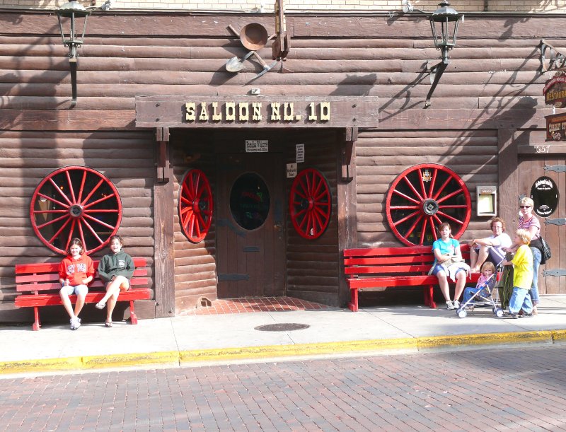 saloon no. 10