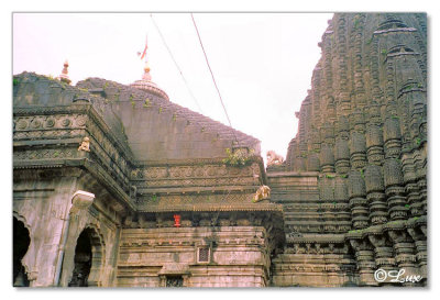 Tryambakeshwar-Temple-3.jpg