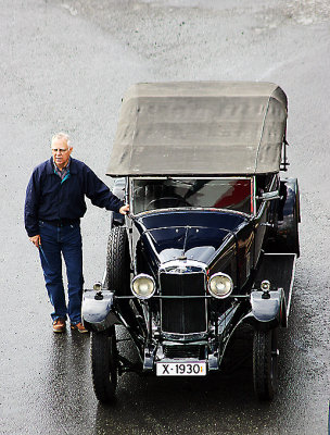 29-Good-old-Car-in-Finnsnes.jpg