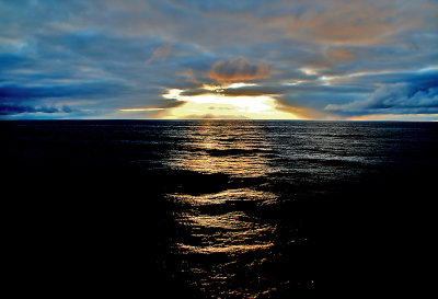 03 Midnight Sun onthe  Barents Sea 3.jpg