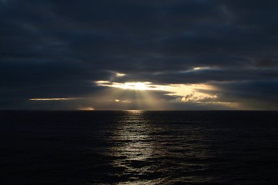 07 Midnight Sun on the Barents Sea 7.jpg
