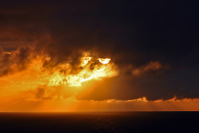 15 Midnight Sun across Vestfjorden 3.jpg