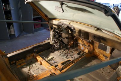 914-6 Wiring Harness Removal - Photo 3