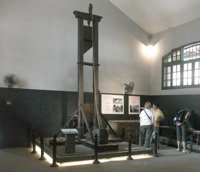 Guillotine