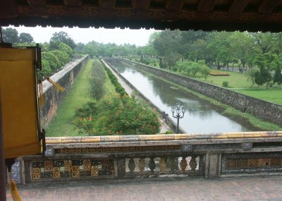 Moat, seen from the Ngo Mon Gate