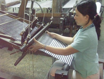 Low-tech loom